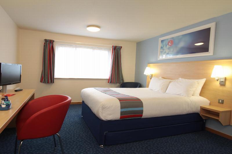 Travelodge Bedford Wyboston Екстериор снимка