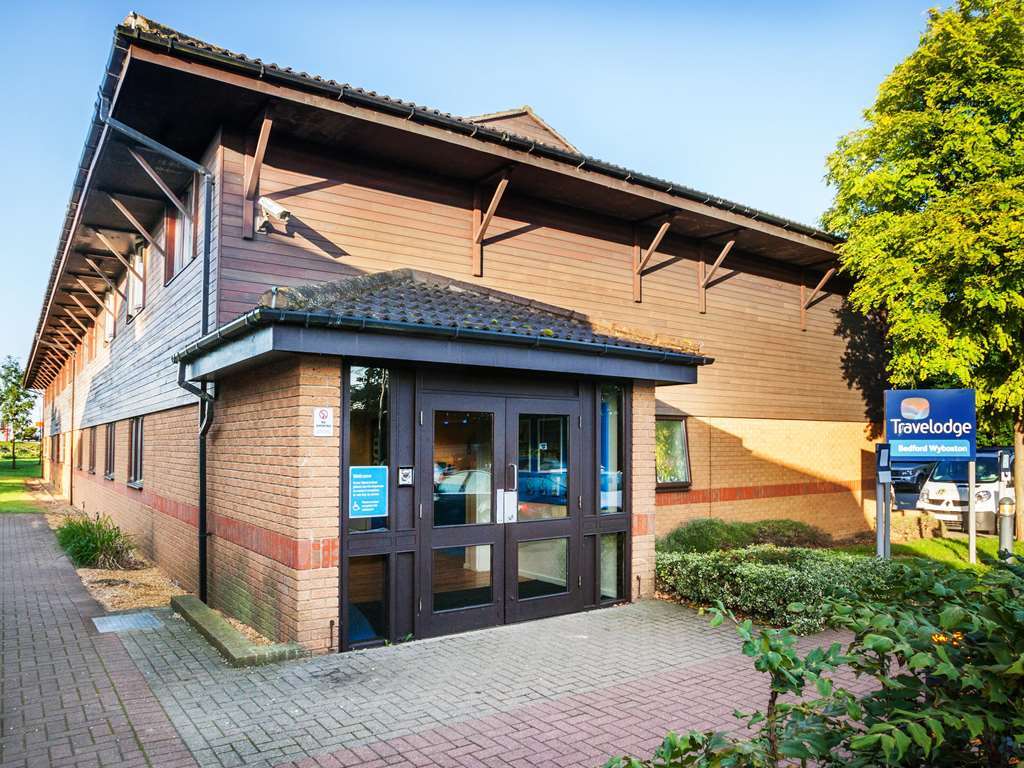 Travelodge Bedford Wyboston Екстериор снимка